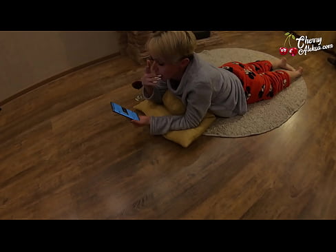 ❤️ ક્રેઝી સોનેરી ચૂસવું વિશાળ ડિક ચૂસવું અને તેના પર ઉછળવું - ગુદા મૈથુન ❤️  gu.pornoklinge.ru પર  ❌️